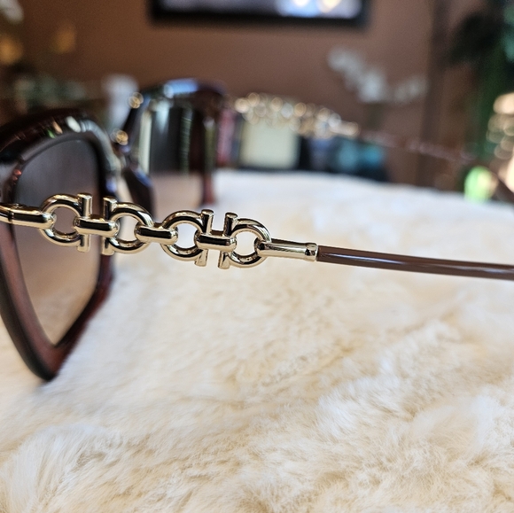 FERRAGAMO Gancini 51MM Rectangle Sunglasses - Picture 4 of 15